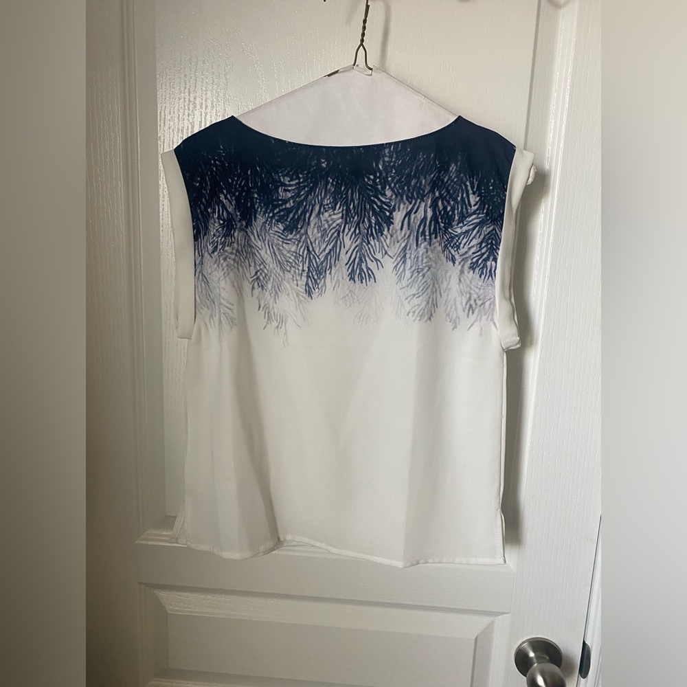 White Patterned Cuffed Blouse